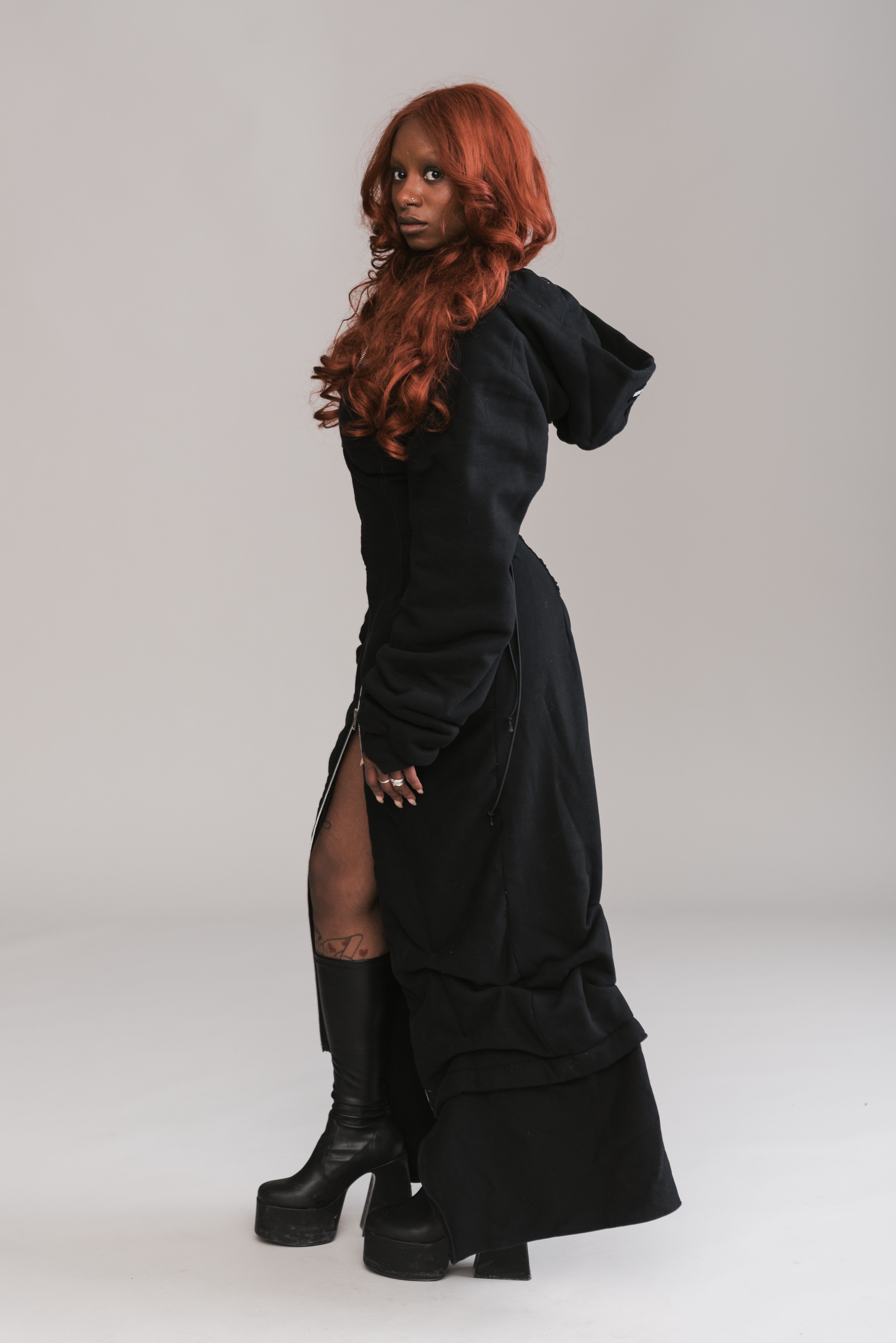 ワンピース theredthread S hoodie long dress Cinched Zip-Up Hoodie Dress – KENDRICK TRAN