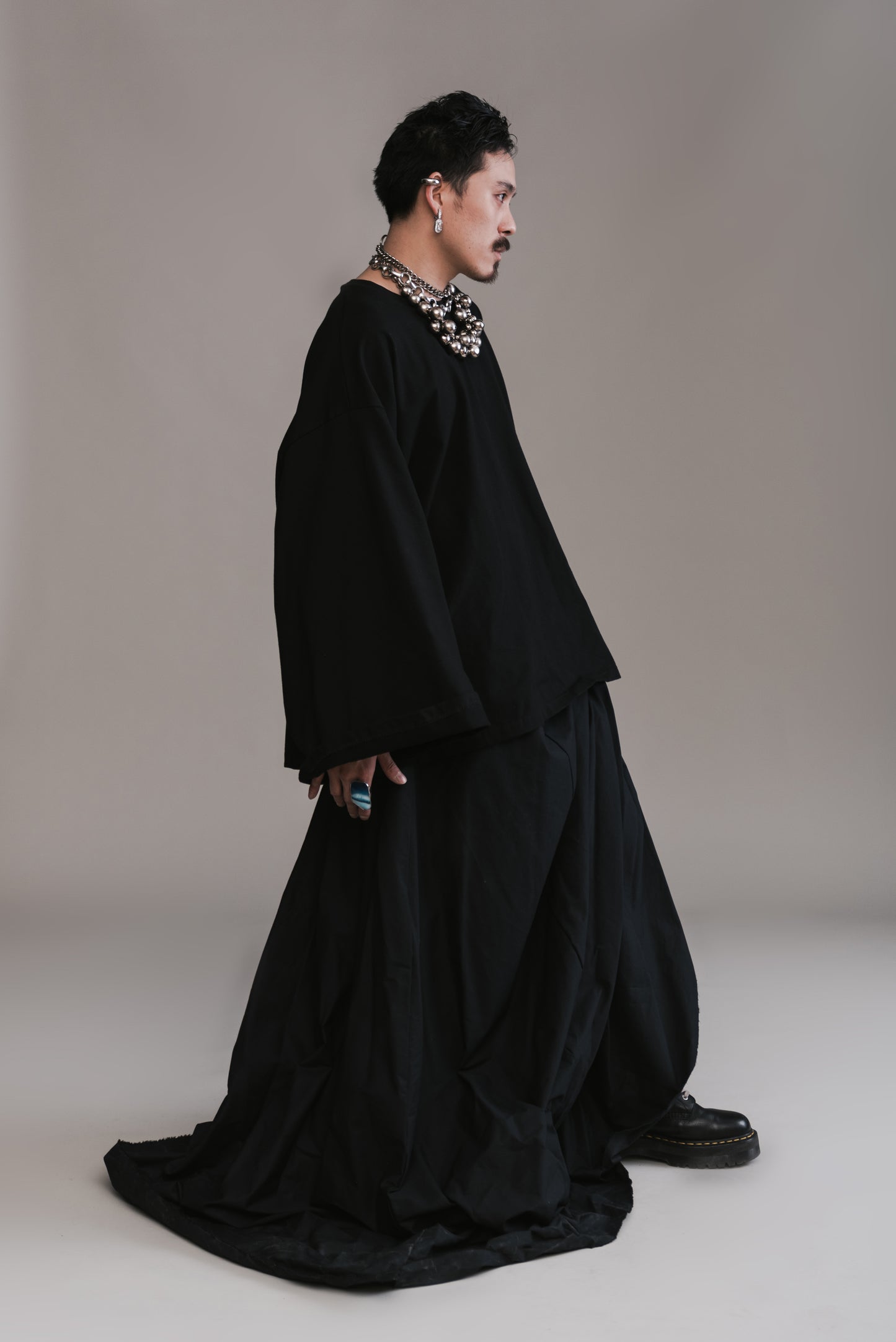 Chopped T-Shirt and Voluminous Skirt